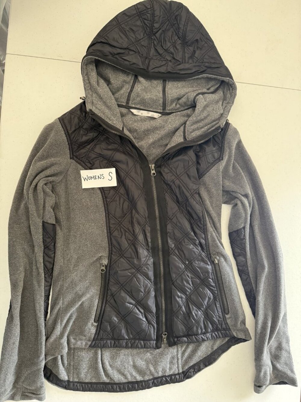 Athleta Women's Small Grey Black Quilted Hybrid Zip Hoodie
